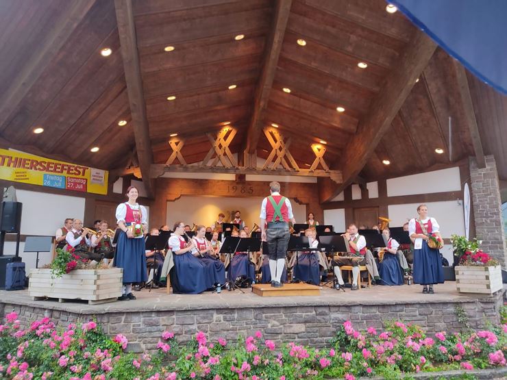 Platzkonzert_Pavillon