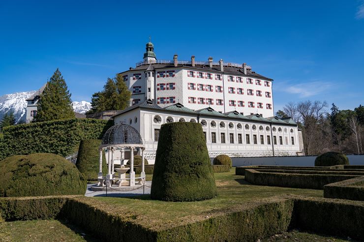 Schloss Ambras aussen