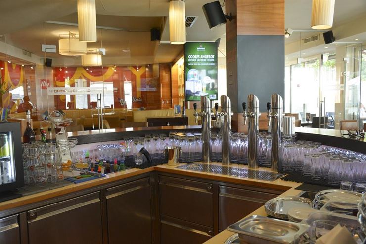 Parkcafe Kufstein Bar Ansicht