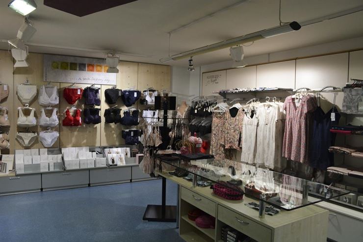 Petra Mode Kufstein Innenansicht Shop