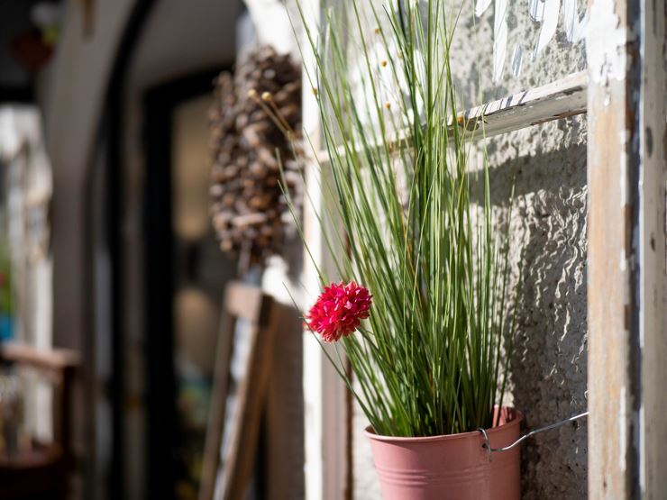 Tiroler Schmankerlladen Kufstein Eingang Detail
