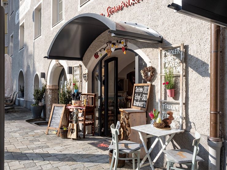 Tiroler Schmankerlladen Kufstein Eingang