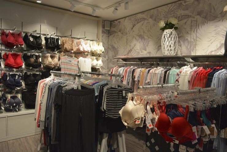 Wäsche von Feucht Kufstein Innenansicht