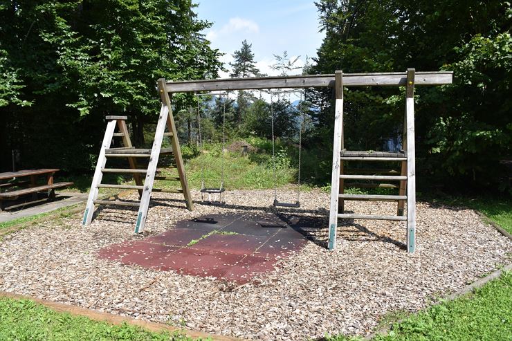Spielplatz Theaterhütte