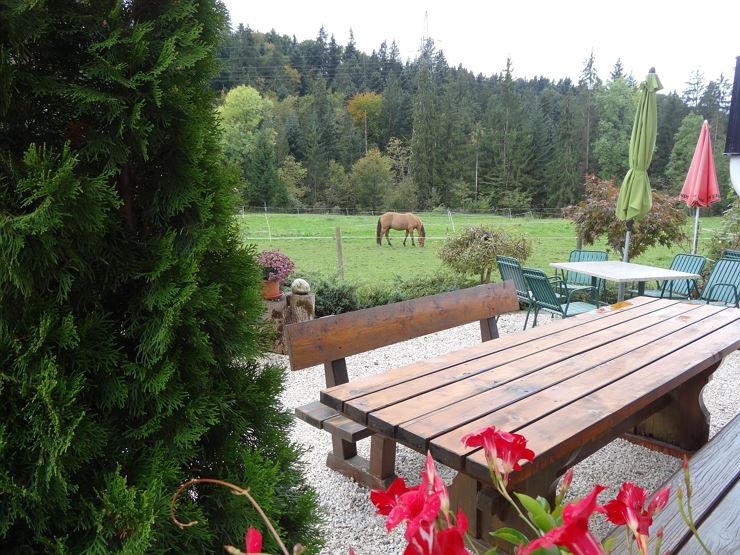Cafe Bär Niederndorf Terrasse
