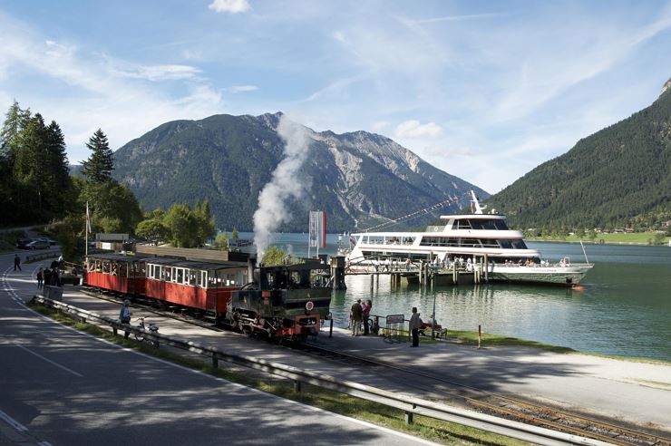 Achenseeschifffahrt und Achenseebahn