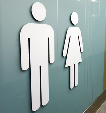 Öffentliche Barrierefreie WC-Anlage in der Fachhochschule