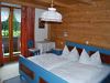 Chambre à trois lits, eau courante froide/chaude, balcon