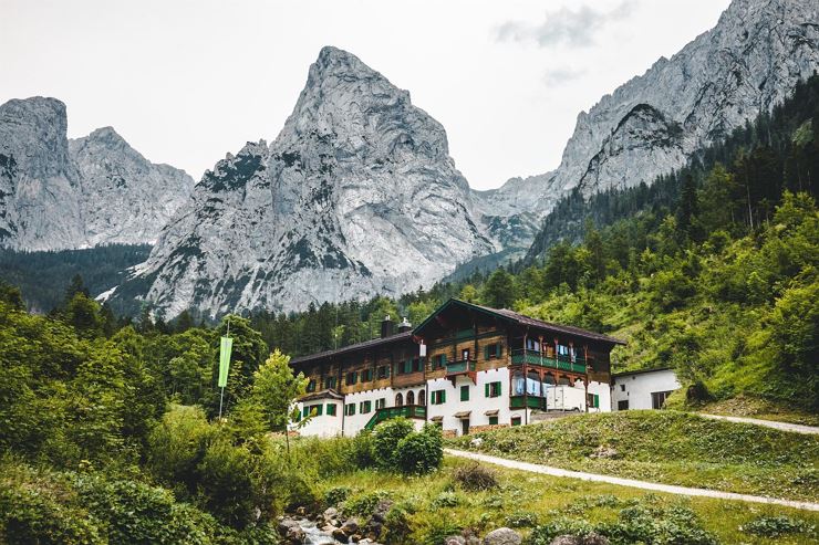 Through the Kaisertal to the Anton-Karg-Haus (Hinterbärenbad)