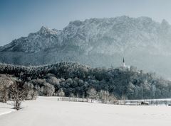 Passeggiata invernale attraverso i campi di Ebbser