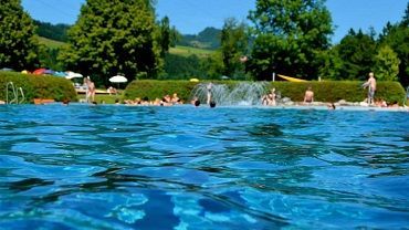 Nasses Vergnügen im Schwimmbad