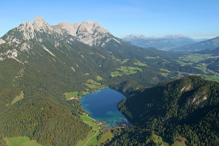 hintersteiner_see_mit_wilder_kaiser_panorama_copyright_simon_oberleitner