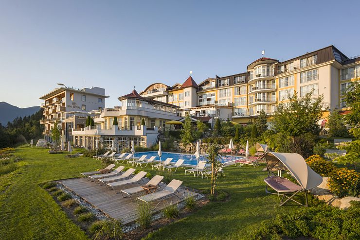 hotel_panorama_royal_bad_haering_hotel_aussen_abend